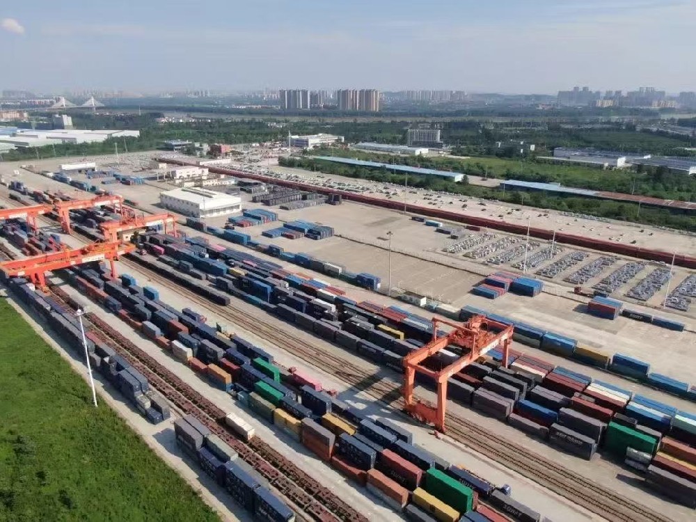 The cross-border freight volume of the China-Laos Railway exceeded 18 million tons